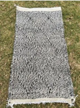 Tapis berbère en noir et blanc