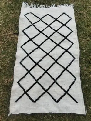 Tapis berbère blanc cassé